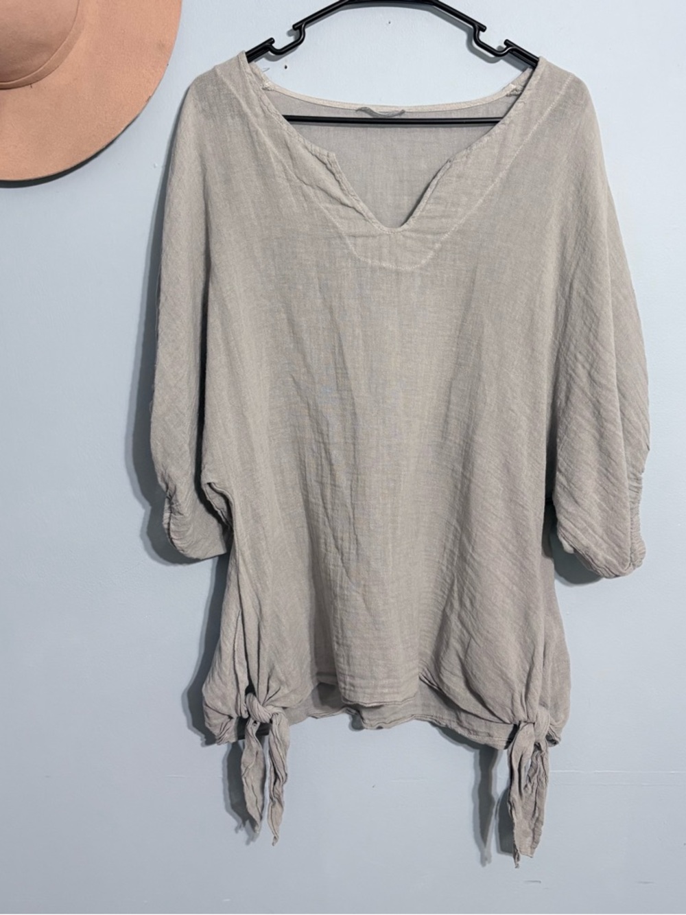 One Size Womens Italian Linen Lagenlook V-Neck Tie-Hem Top - measurements